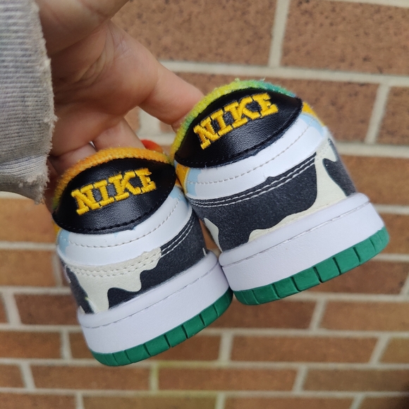 Nike Ben And Jerry's Sneakers - Picture 5 of 8